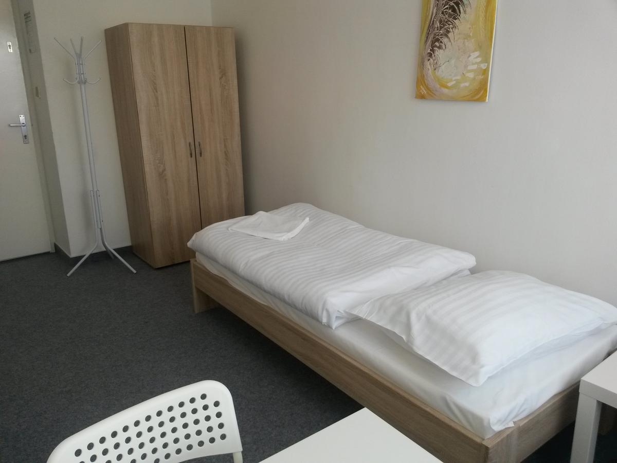 Ubytovna Kubra Hodonín Quarto foto